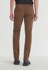 Antony Morato MASON - Traperice uskog kroja - dark tobacco