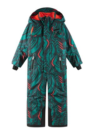 Tuta da neve verde e nera con dettagli arancioni; presenta un cappuccio, tasche con zip e tessuto testurizzato con motivi astratti.