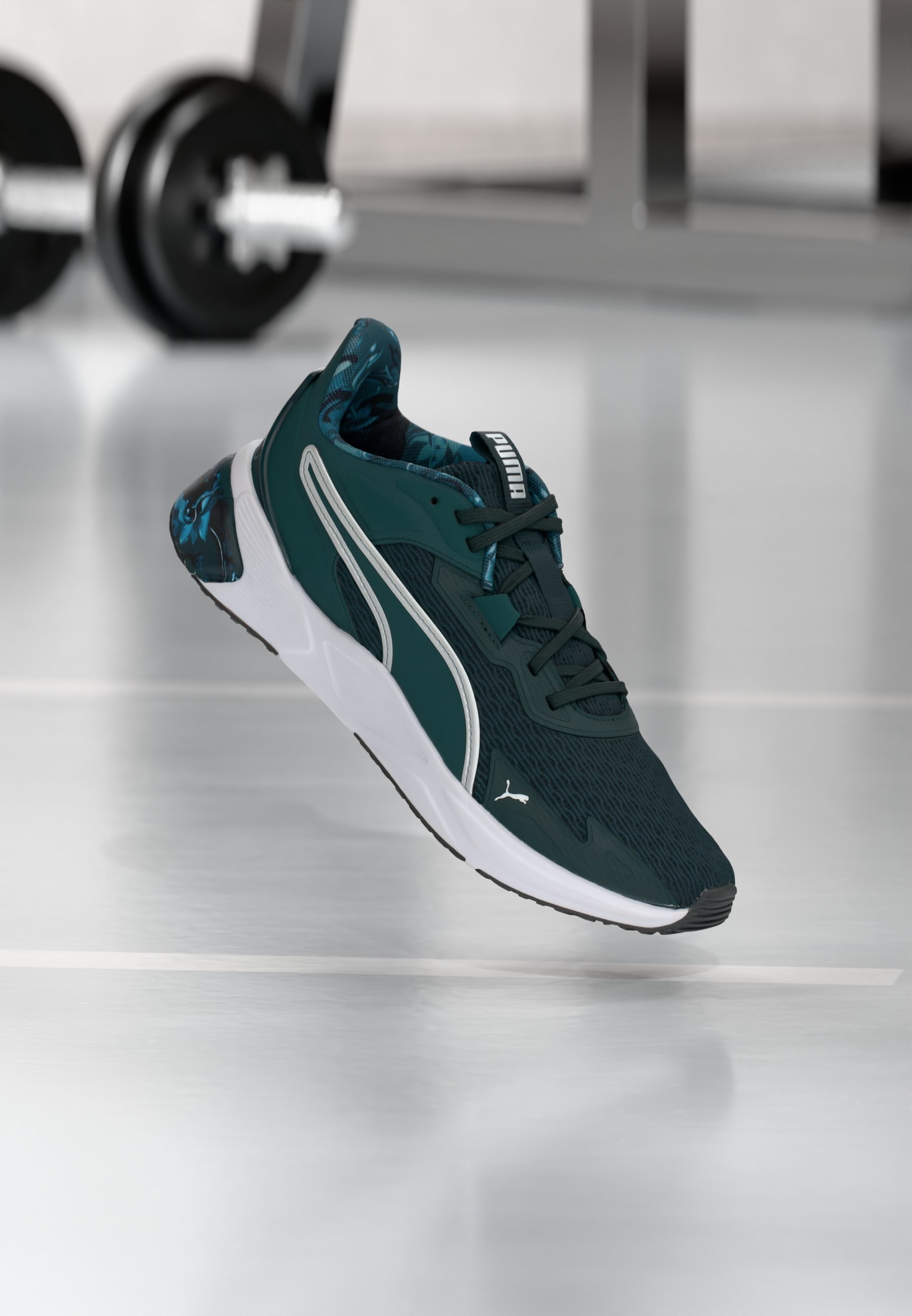 SU Puma DISPERSE XT 4 - Scarpe da allenamento - green terrain/silver