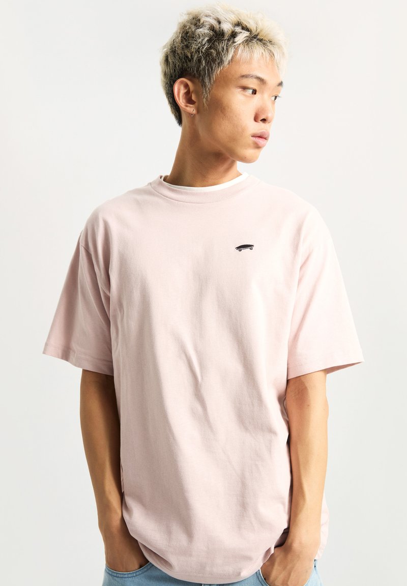 Vans SALTON LOOSE FIT - Jednoduché tričko - light brown