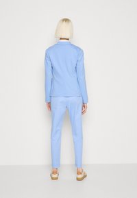 BOSS JONALAHRA - Bleizeris - bright blue