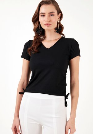 SLIM FIT - Pamata T-krekls - black