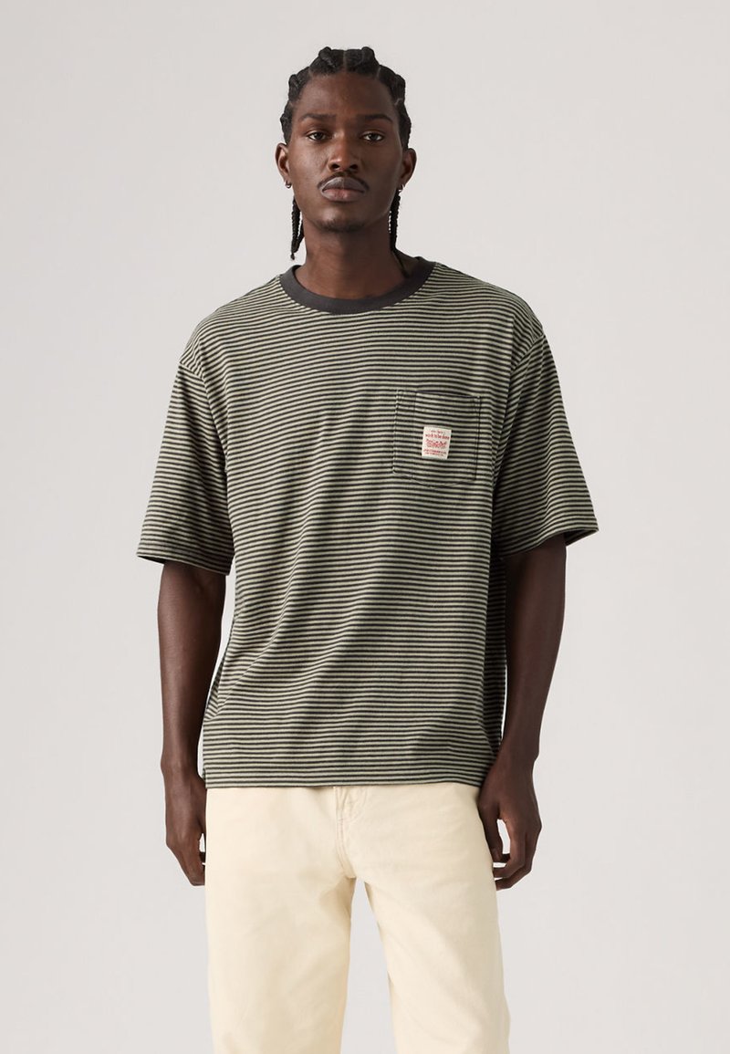 Levi's® Workwear WORKWEAR TEE - Jednoduché tričko - euan stripe dried sage