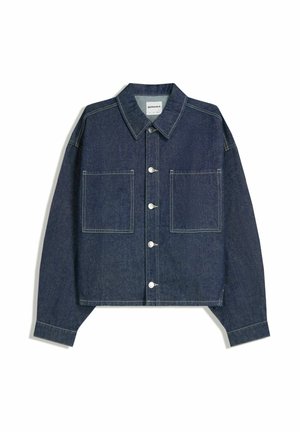 Donkerblauwe denim cropped jas met een puntige kraag, twee voorzakken en sluiting met zilveren knopen. Met zichtbare stikdetails.