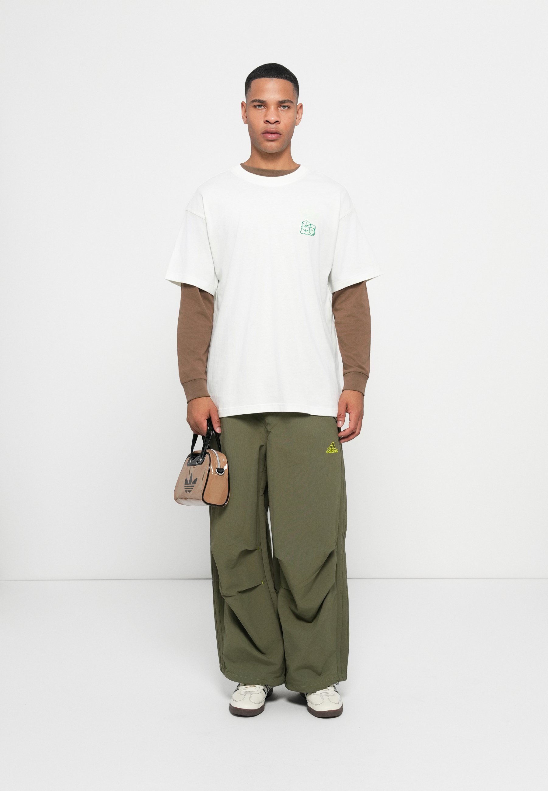 adidas Originals ICED LATTE TEE UNISEX - Tricou cu imprimeu - off