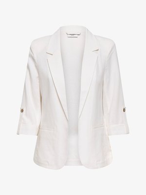 Blazer blanc avec col à revers, manches trois-quarts remontées et boutonnées, et deux poches passepoilées à l’avant.