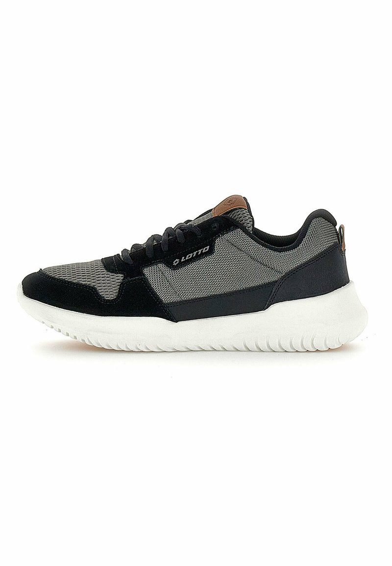 Black and gray sneaker featuring a mesh upper, suede accents, a white rubber sole, and a logo on the side. Lace-up design with a padded collar.
