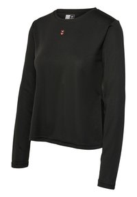 Czarna, długosleeve'owa koszula z fakturowanej tkaniny, z okrągłym dekoltem i małym, czerwonym logo w kształcie chevronu na klatce piersiowej.