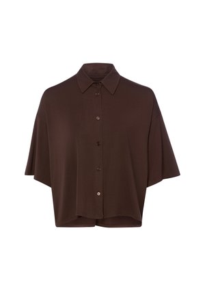 Ciemnobrązowa, krótka koszula na guziki z klasycznym kołnierzem i lekko luźnym krojem.