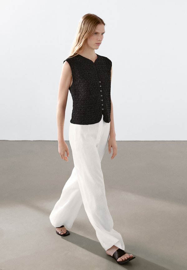 WITH DETAIL - Waistcoat4