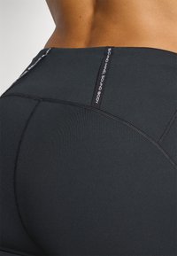 ASICS ROAD HIGH WAIST - Vinter-tights - performance black