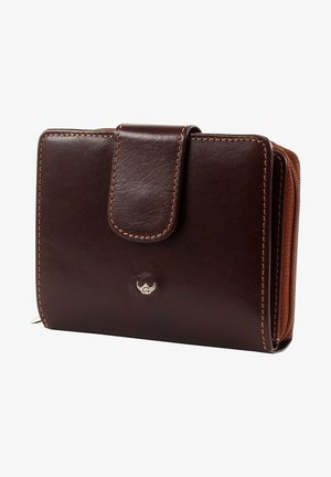 Bruine leren portemonnee met drukknoopsluiting, zichtbare stiksels en een klein metalen logo. Heeft een compact rechthoekig formaat en een gestructureerd oppervlak.