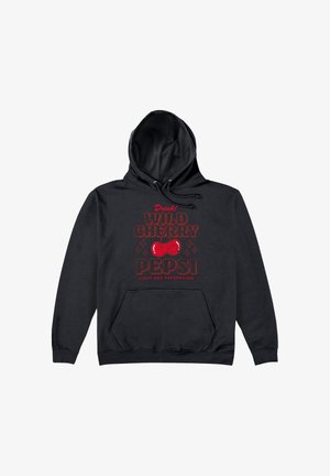 Czarna bluza z kapturem z kieszenią z przodu, z czerwoną grafiką przedstawiającą dwie wiśnie oraz napisem "Pij! Dzika Wiśniowa Pepsi Lekka i Orzeźwiająca."