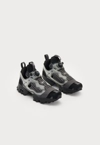 11 BY BORIS BIDJAN SABERI INSTAPUMP FURY MID UNISEX - Sneakersy niskie