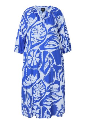 Løs blå og hvid knælængde kjole med 3/4 ærmer og store abstrakte blomster- og bladmønstre, med rund halsudskæring og bindelukning.