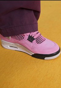 Jordan AIR JORDAN 4 RETRO - Visoki športni copati - orchid/neutral grey/black/white