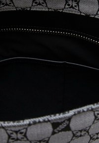 PEQUS Kézitáska - grey