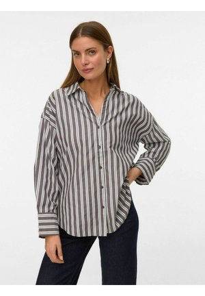 Camicia - chocolate torte