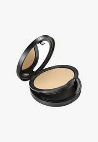 MAC STUDIO FIX POWDER PLUS FOUNDATION - Fond de teint - nc12