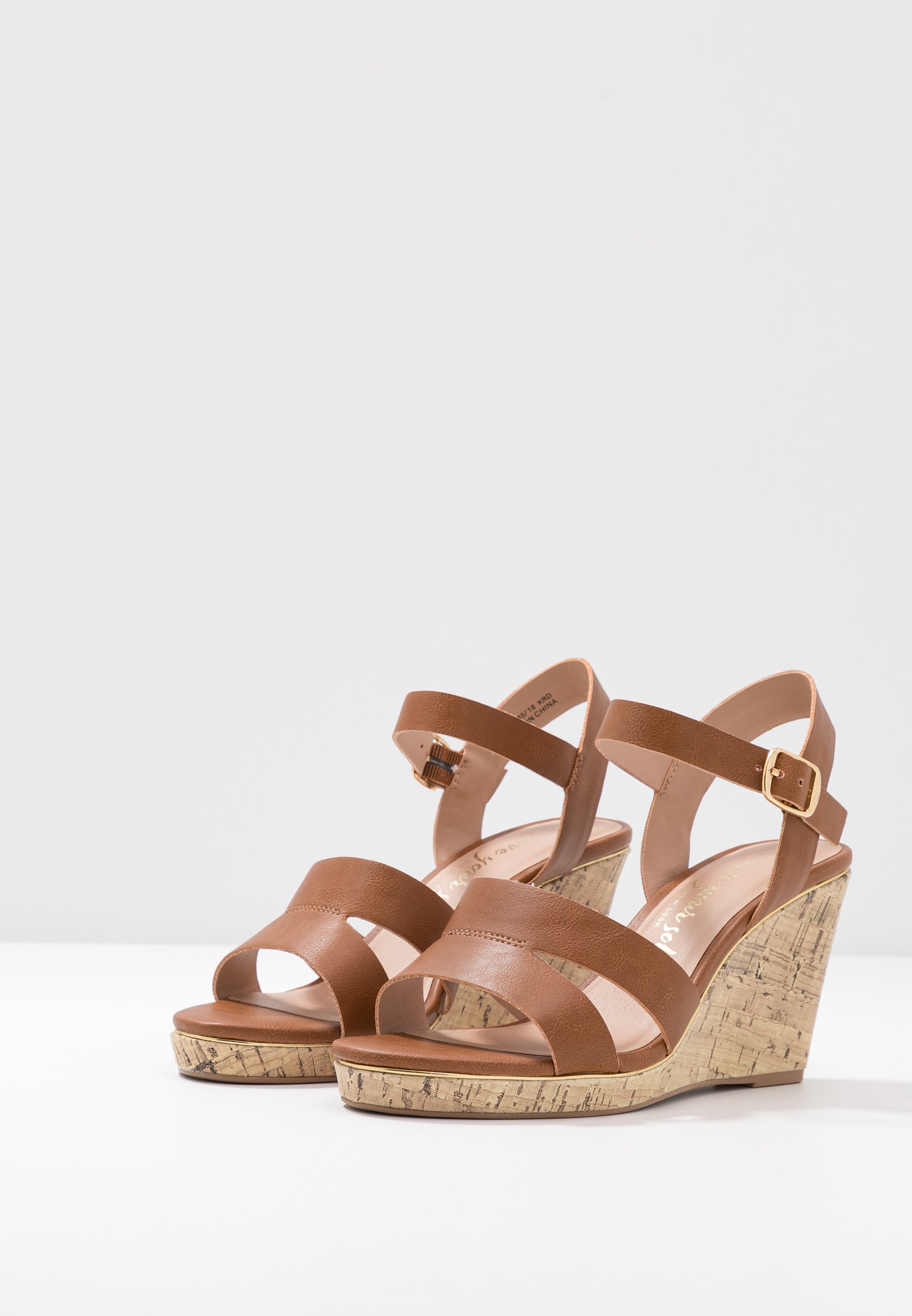 New Look Wide Fit WIDE FIT POSSUM WEDGE - Sandaler med høye hæler - tan New Look Wide Fit WIDE FIT POSSUM WEDGE - Sandaler med høye hæler - tan