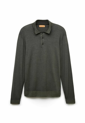 Långärmad polo skjorta i mörkgrön bomull. Har en krage, tre knappar i placket och ribbade muddar. Mjuk textur med minimal sömnad.