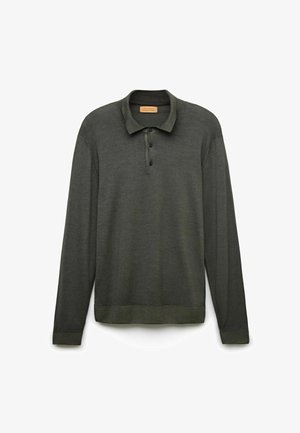 Långärmad polo skjorta i mörkgrön bomull. Har en krage, tre knappar i placket och ribbade muddar. Mjuk textur med minimal sömnad.