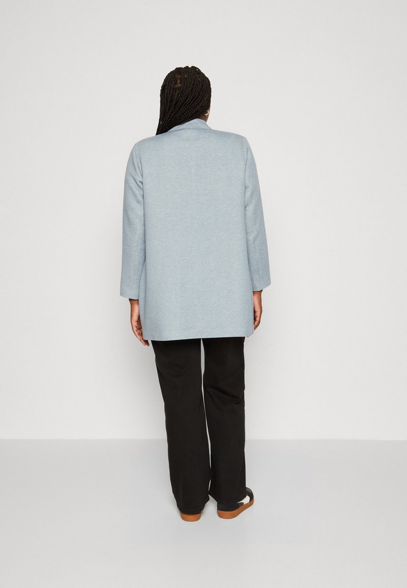 ONLY Carmakoma CARSOHO COATIGAN - Kurzmantel - blue fog melange 
