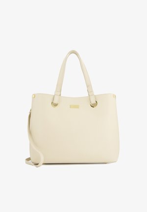 Kremowa skórzana torba tote z złotymi akcentami, podwójnymi uchwytami i regulowanym paskiem na ramię. Gładka tekstura i zorganizowany kształt.