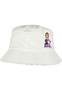 Hvid bucket hat lavet af bomuld, med et lilla broderet logo med et basketball-design. Tekstureret skygge og syet detaljer.