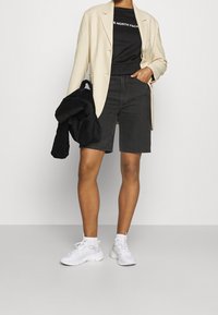 The North Face Felpa - black
