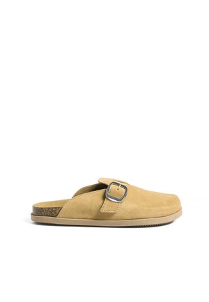 Slippers - tan