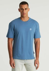 CHASIN' FLOWERED - T-shirt print - blue