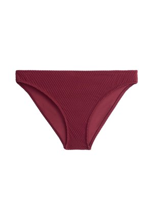 Bas de bikini texturé couleur marron avec une coupe taille basse et une couvrance complète, présenté sur un fond blanc.