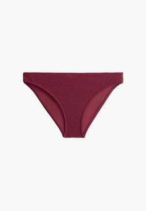 Bas de bikini texturé couleur marron avec une coupe taille basse et une couvrance complète, présenté sur un fond blanc.