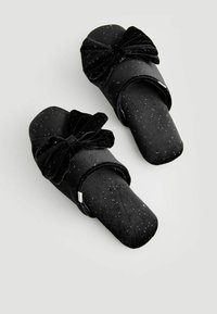 Next REGULAR FIT-BOW - Lahtised kingad - black