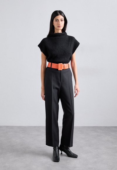 Souliers Martinez LOLA - Zābaki - black