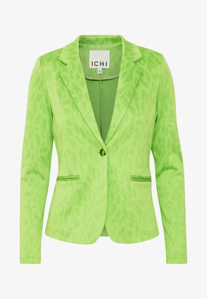 Blazer vert avec un motif léopard texturé, dotée d'un col cranté, de deux poches frontales et d'une fermeture à bouton unique.