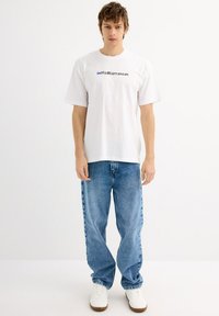 INSIDE MEDITERRANEAN - Camiseta estampada - blanco