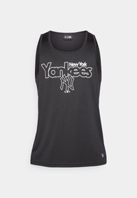 Čierny tielko s okrúhlym výstrihom, na ktorom sa nachádza biely nápis "New York Yankees" a logo vpredu. Vyrobené z hladkej, ľahkej tkaniny.