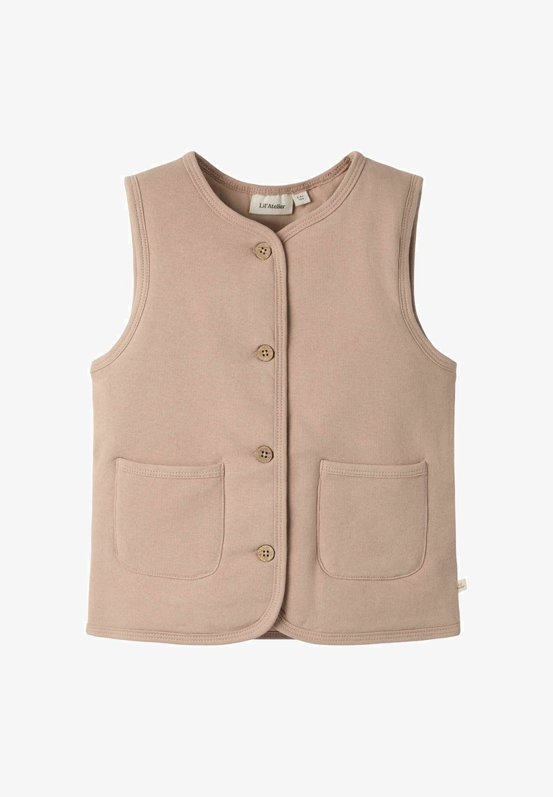 Ärmlös beige väst av mjukt tyg, med rund halsringning, fem träknappar och två framfickor med matchande sömmar.