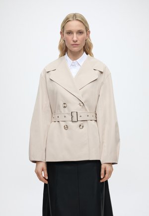 ANCELINE TRENCHCOAT - Rövid kabát - 05.sand