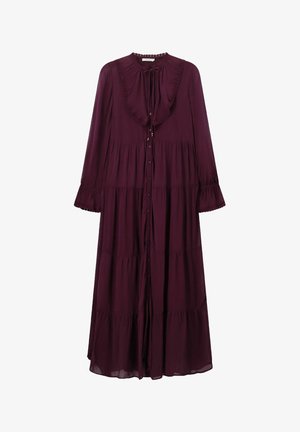 Bordeauxrotes langärmliges Kleid mit einem Rüschenkragen, durchgehender Knopfleiste, gestuftem Design und elastischen Bündchen. Aus leichtem Stoff gefertigt.