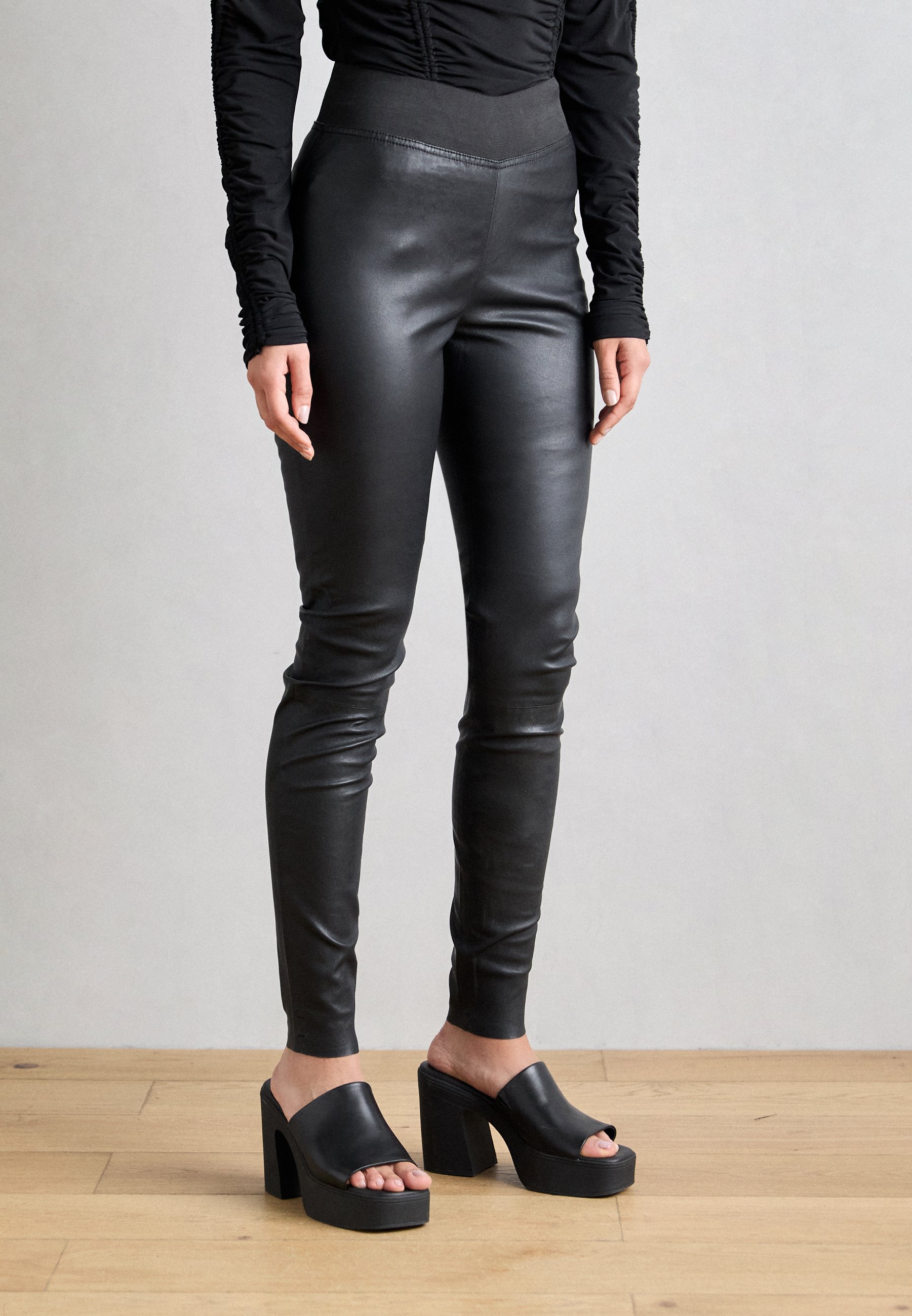 Lollys Laundry Nahkahousut Black musta Zalando fi Lollys Laundry Nahkahousut Black musta Zalando fi