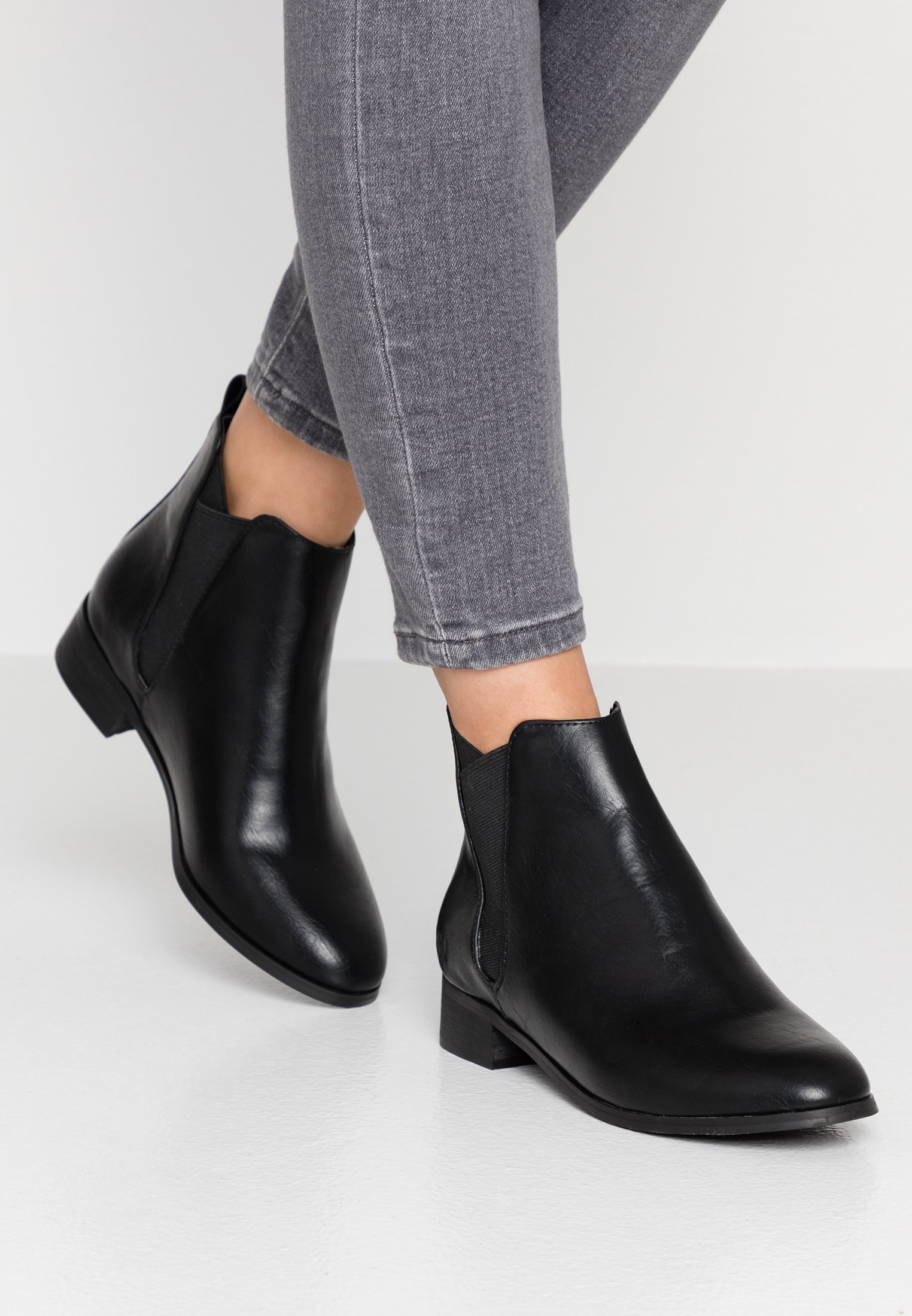 matt and nat ankle boots