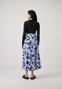 ONLY Tall ONLPELLA SKIRT - A-vonalú szoknya - cloud dancer