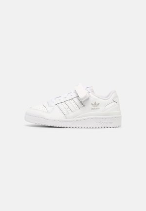 FORUM LOW UNISEX - Sneakers low - white