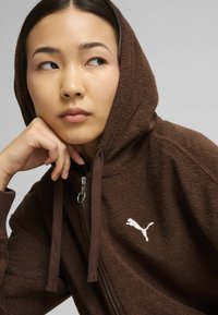 Puma MIT DURCHGEHENDEM REISSVERSCHLUSS - Giacca in pile - espresso brown