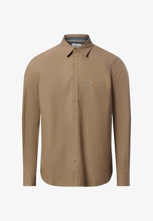 Jasnobrązowa koszula z długim rękawem, z kołnierzykiem na guziki, pojedynczą kieszenią na piersi oraz zapinana z przodu na guziki. Wykonana z fakturowanego materiału.