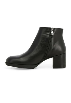 Stivaletti con plateau - nero