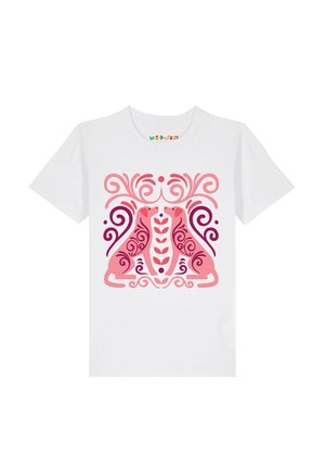 Wit kinder-T-shirt met symmetrisch roze en paars decoratief ontwerp met twee gestileerde honden die elkaar aankijken.